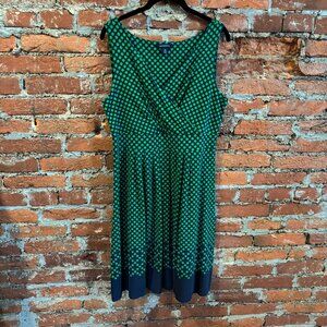 Lands End Womens Green and NavyPolka Dot Sleeveless Dress M Stretchy Comfortable